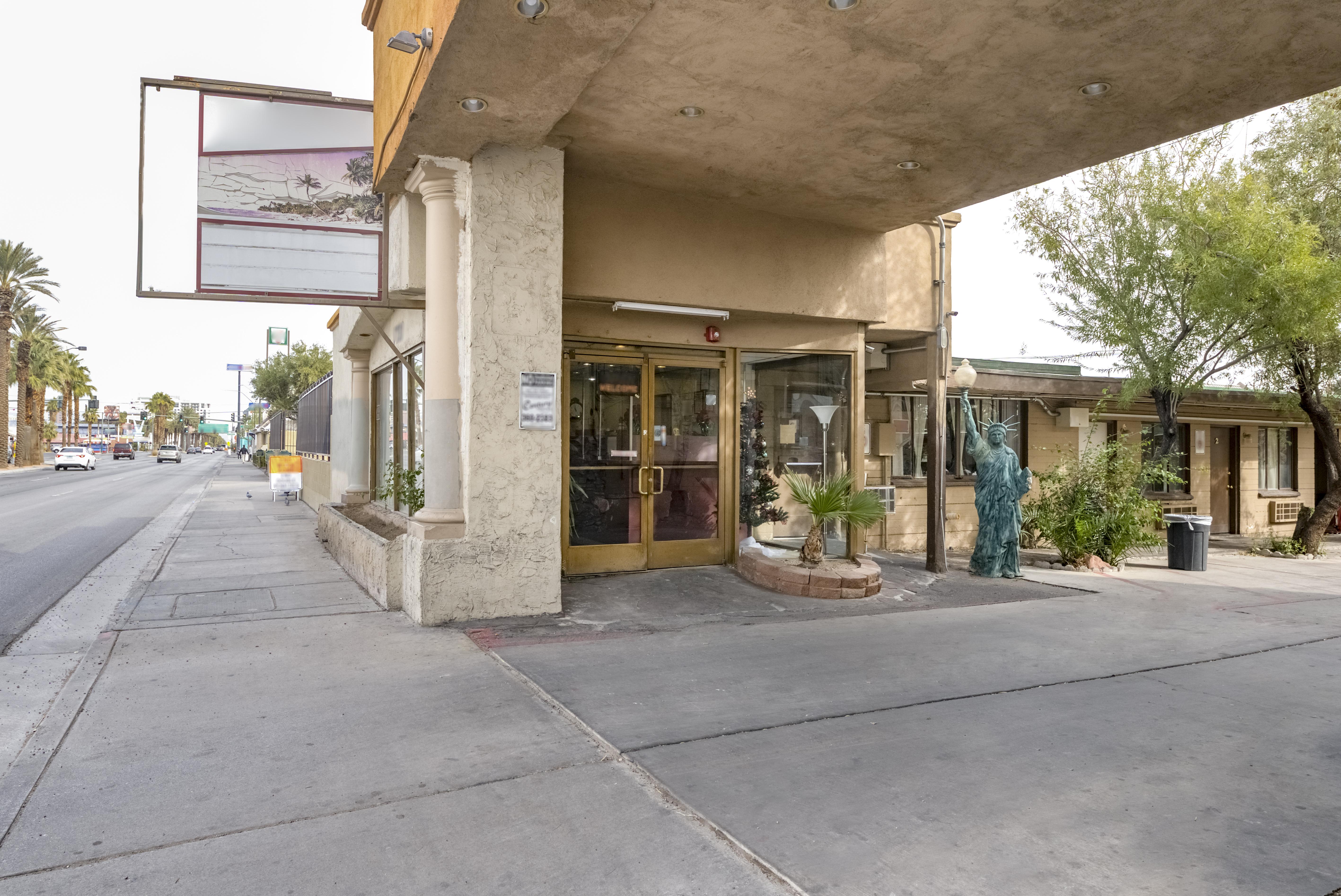 Oyo Oasis Motel Las Vegas I-15 Bagian luar foto
