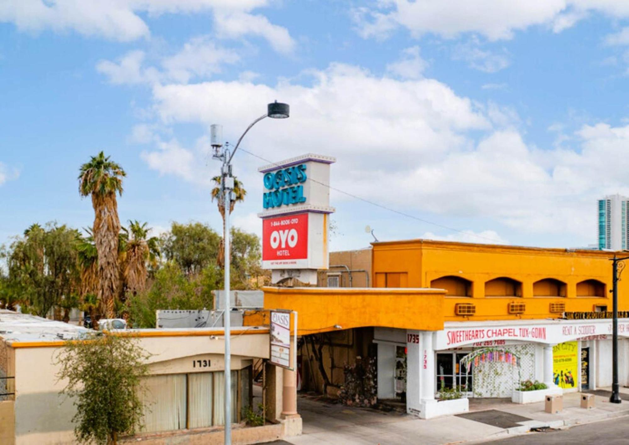 Oyo Oasis Motel Las Vegas I-15 Bagian luar foto